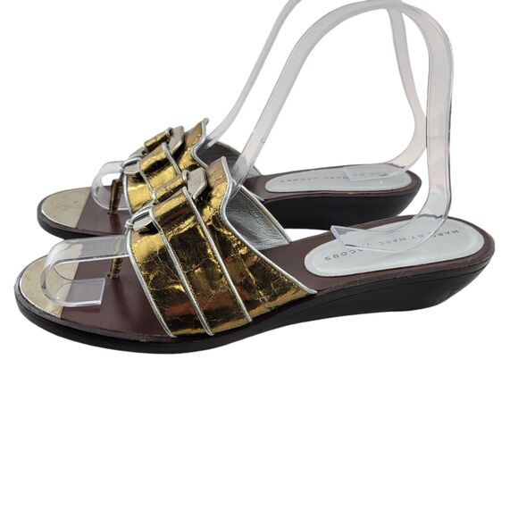 Marc By Marc Jacobs Sandals Size 37.5 7.5 Gold Leather Silver Tone Buckle Thong - Picture 5 of 10